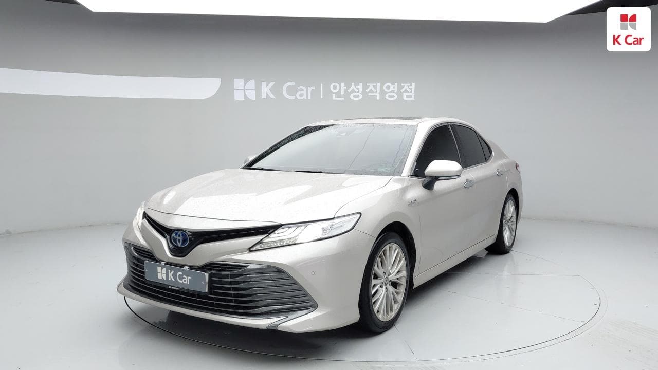 Toyota Camry (XV70), 2019