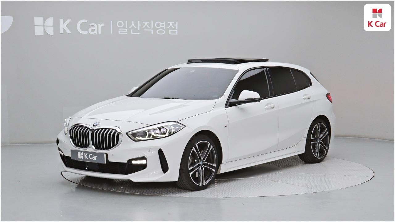 BMW 1-Series (F40), 2022